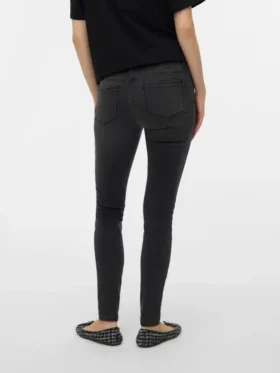 Slim Fit -farkut, keskikorkea vyötärö