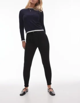 Topshopin korkeavyötäröiset skinny-fitti-farkut