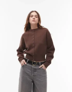 Topshopin neulottu, vartalonmyötäinen, vyötäröinen neuletakki