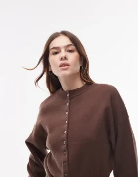 Topshopin neulottu, vartalonmyötäinen, vyötäröinen neuletakki