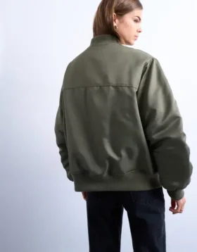 Tsava Otw -bomber