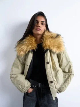 Tselly Otw -bomber